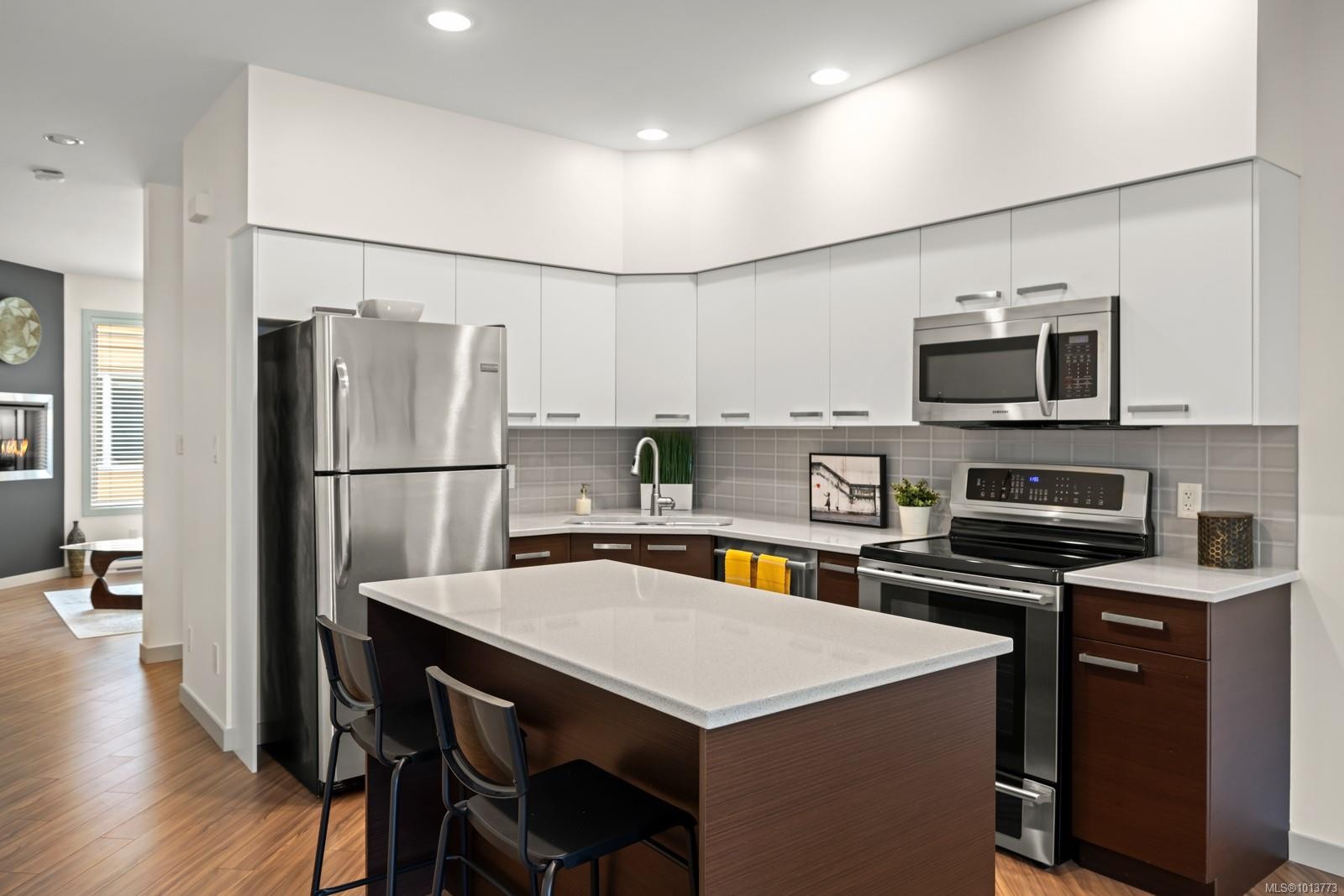 113-2733 Peatt Rd, Langford, BC