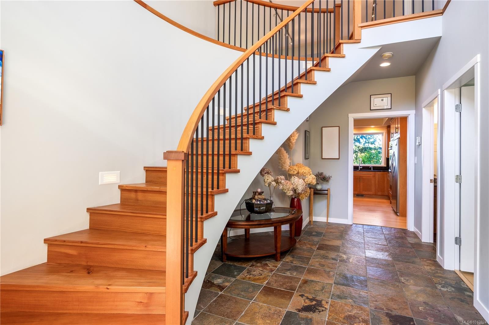 5898 Race Point Rd, Campbell River, BC