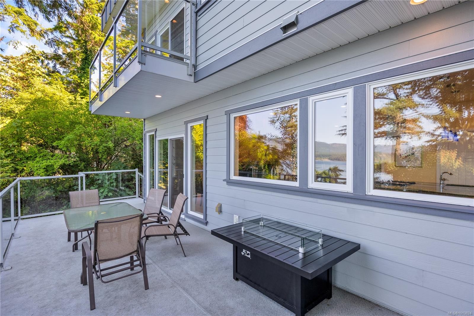 5898 Race Point Rd, Campbell River, BC