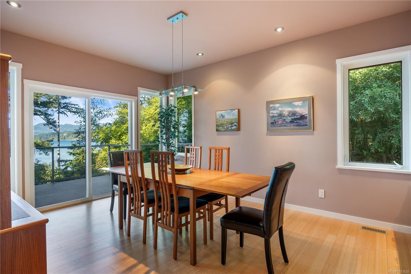 5898 Race Point Rd, Campbell River, BC