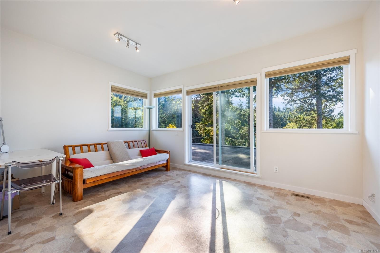 5898 Race Point Rd, Campbell River, BC