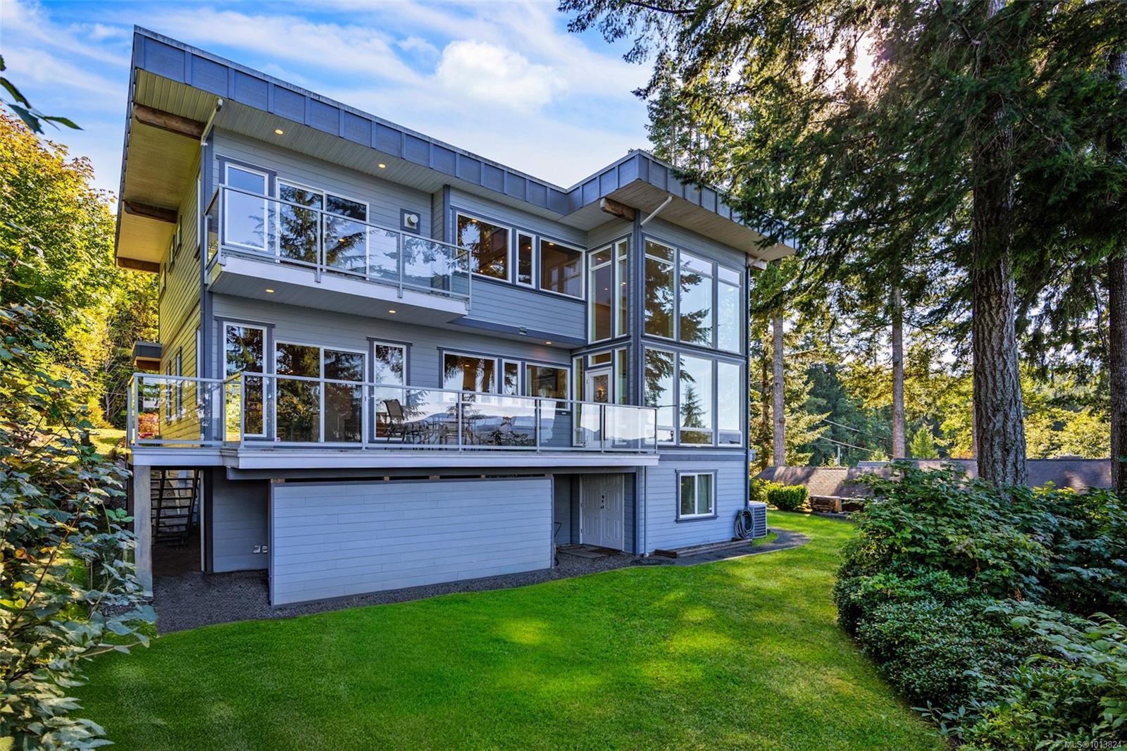 5898 Race Point Rd, Campbell River, BC