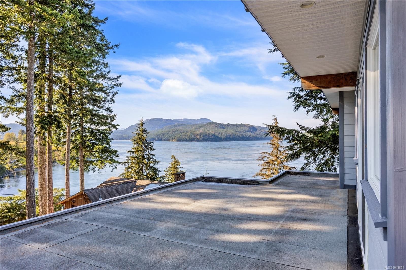 5898 Race Point Rd, Campbell River, BC