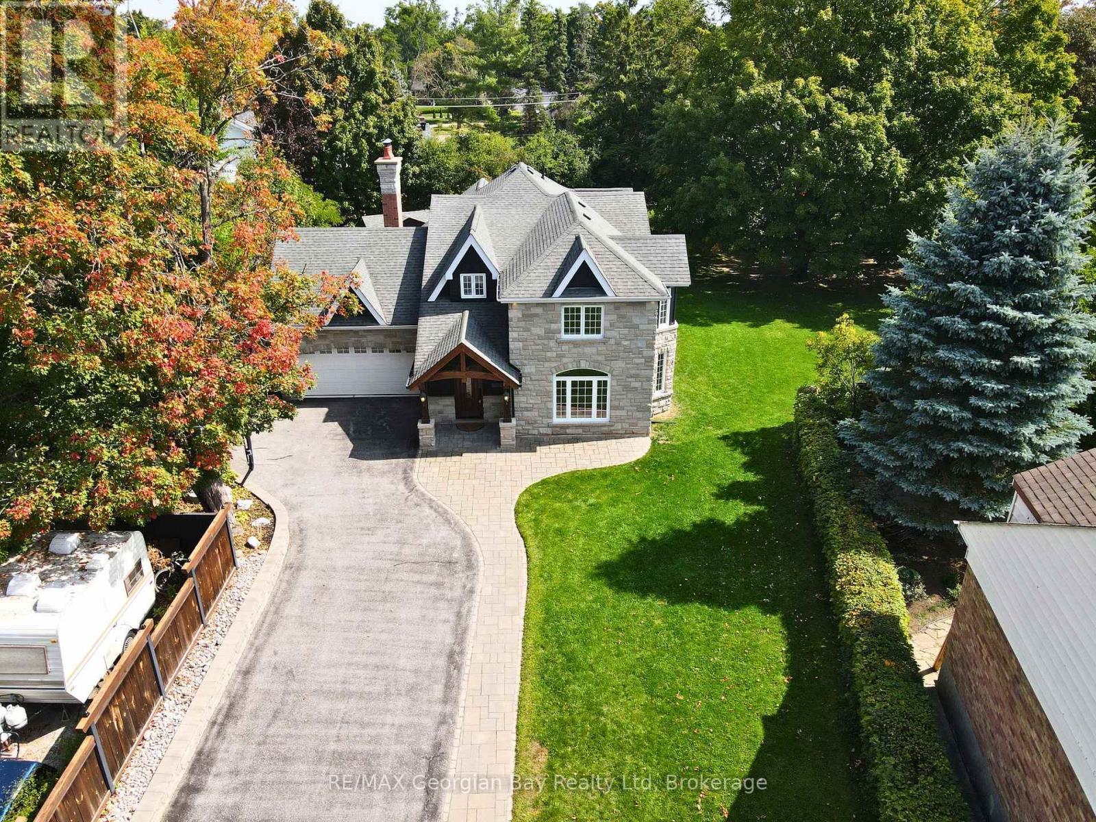 105 Duckworth Street, Barrie (Codrington), ON - Outdoor