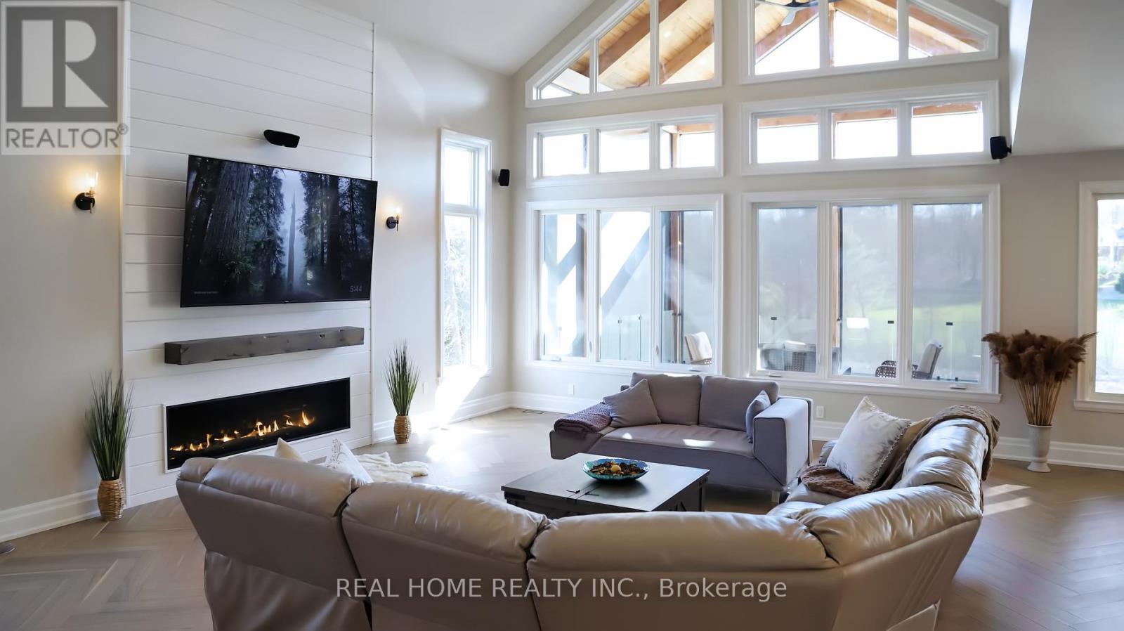 8 Knowles Crescent, Seguin, ON - Indoor Photo Showing Living Room With Fireplace