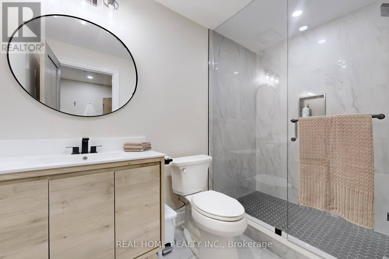 8 Knowles Crescent, Seguin, ON - Indoor Photo Showing Bathroom