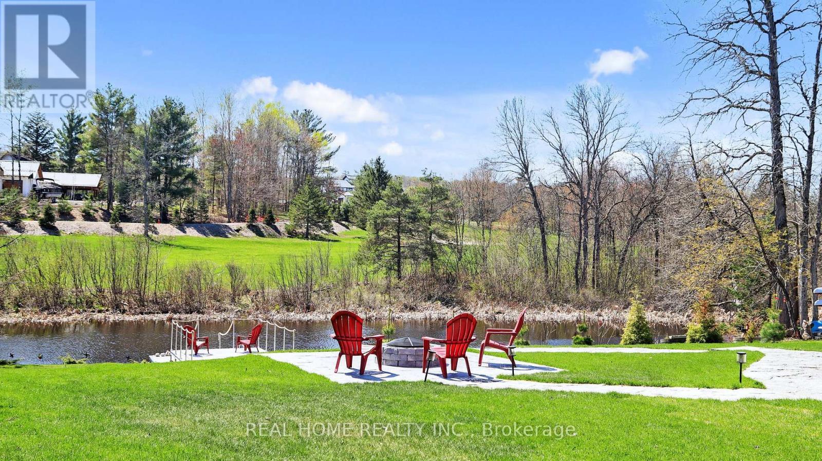 8 Knowles Crescent, Seguin, ON - Outdoor