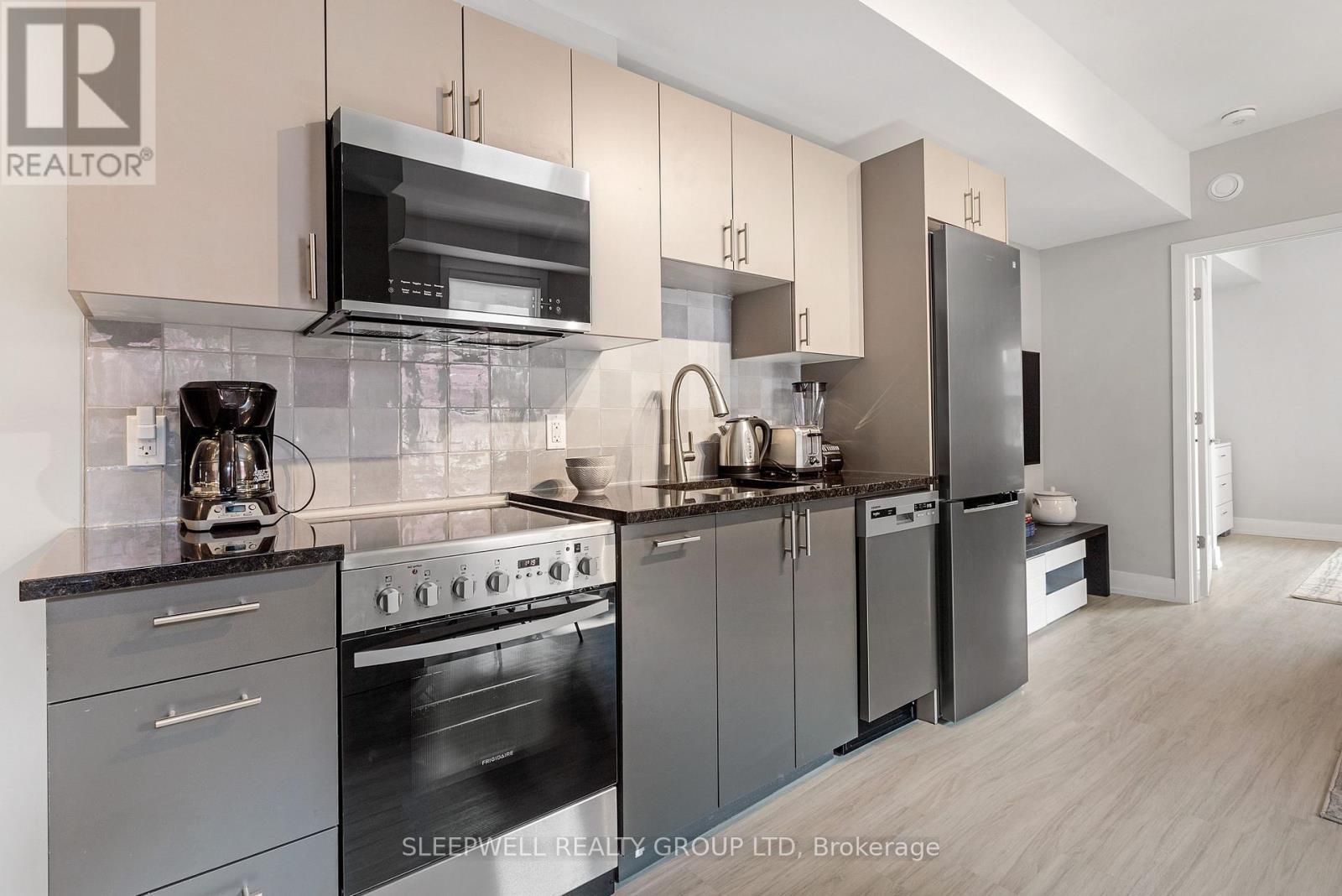46 Nelson Street, Ottawa, ON - Indoor Photo Showing Kitchen With Upgraded Kitchen