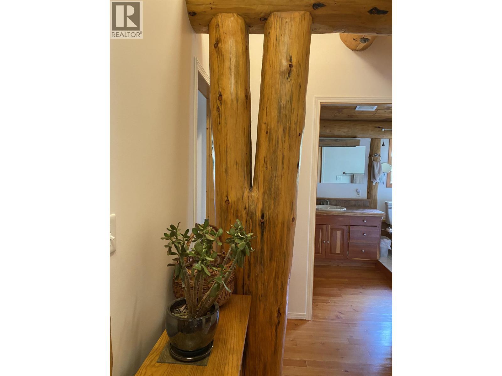 6419 Lambley Road, 100 Mile House, BC - Indoor Photo Showing Other Room