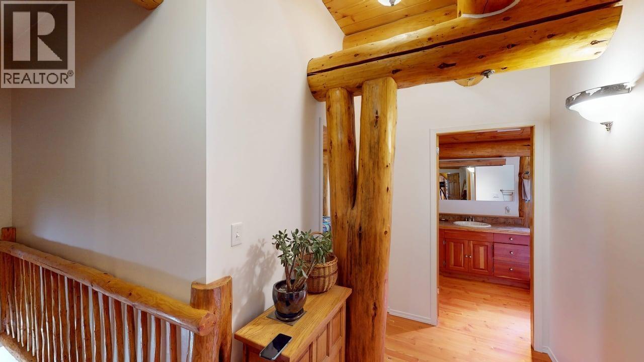 6419 Lambley Road, 100 Mile House, BC - Indoor Photo Showing Other Room