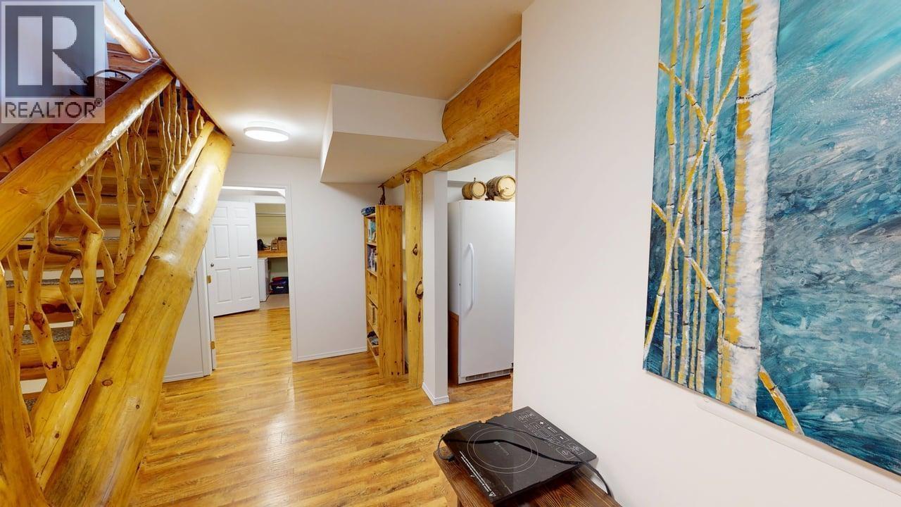 6419 Lambley Road, 100 Mile House, BC - Indoor Photo Showing Other Room