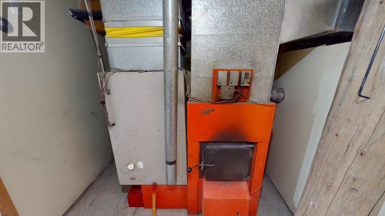 6419 Lambley Road, 100 Mile House, BC - Indoor Photo Showing Basement