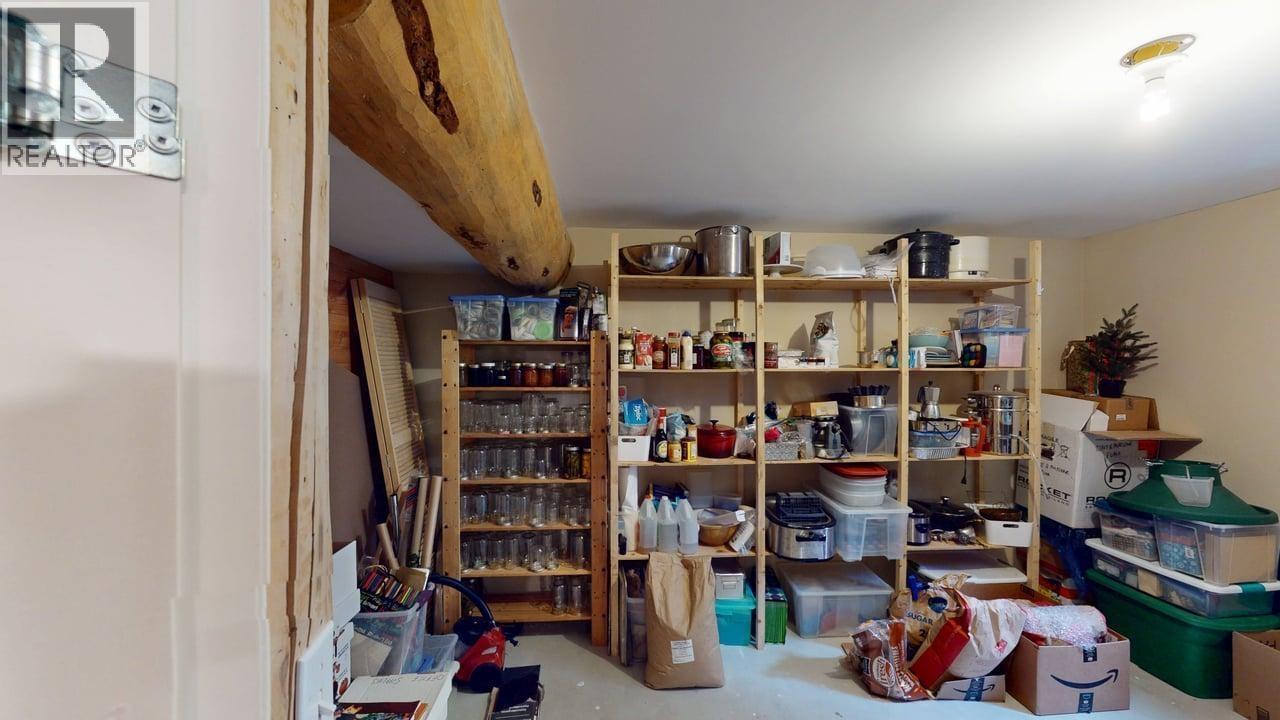 6419 Lambley Road, 100 Mile House, BC - Indoor