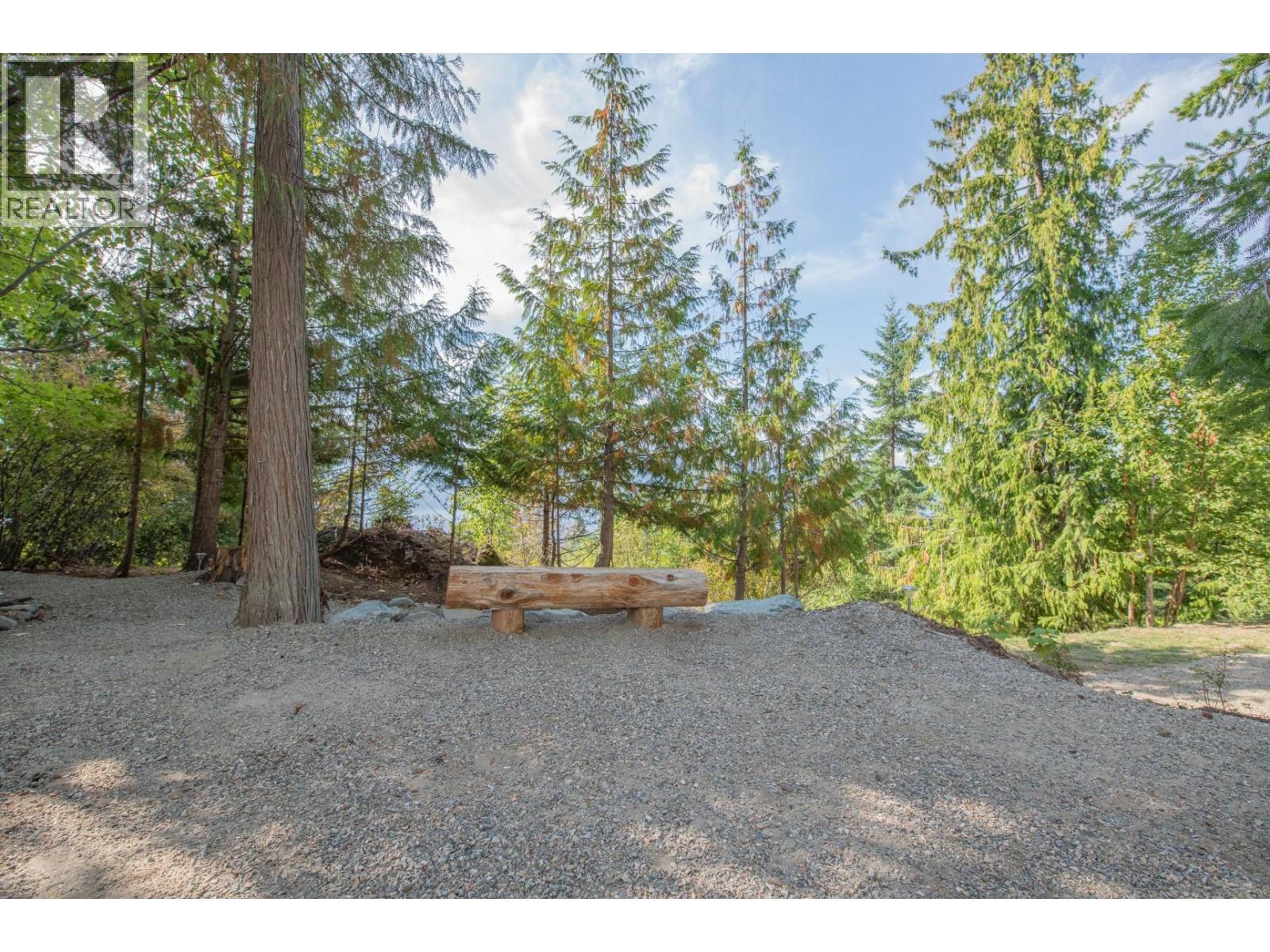 7500 Lonneke Trail, Anglemont, BC - Outdoor