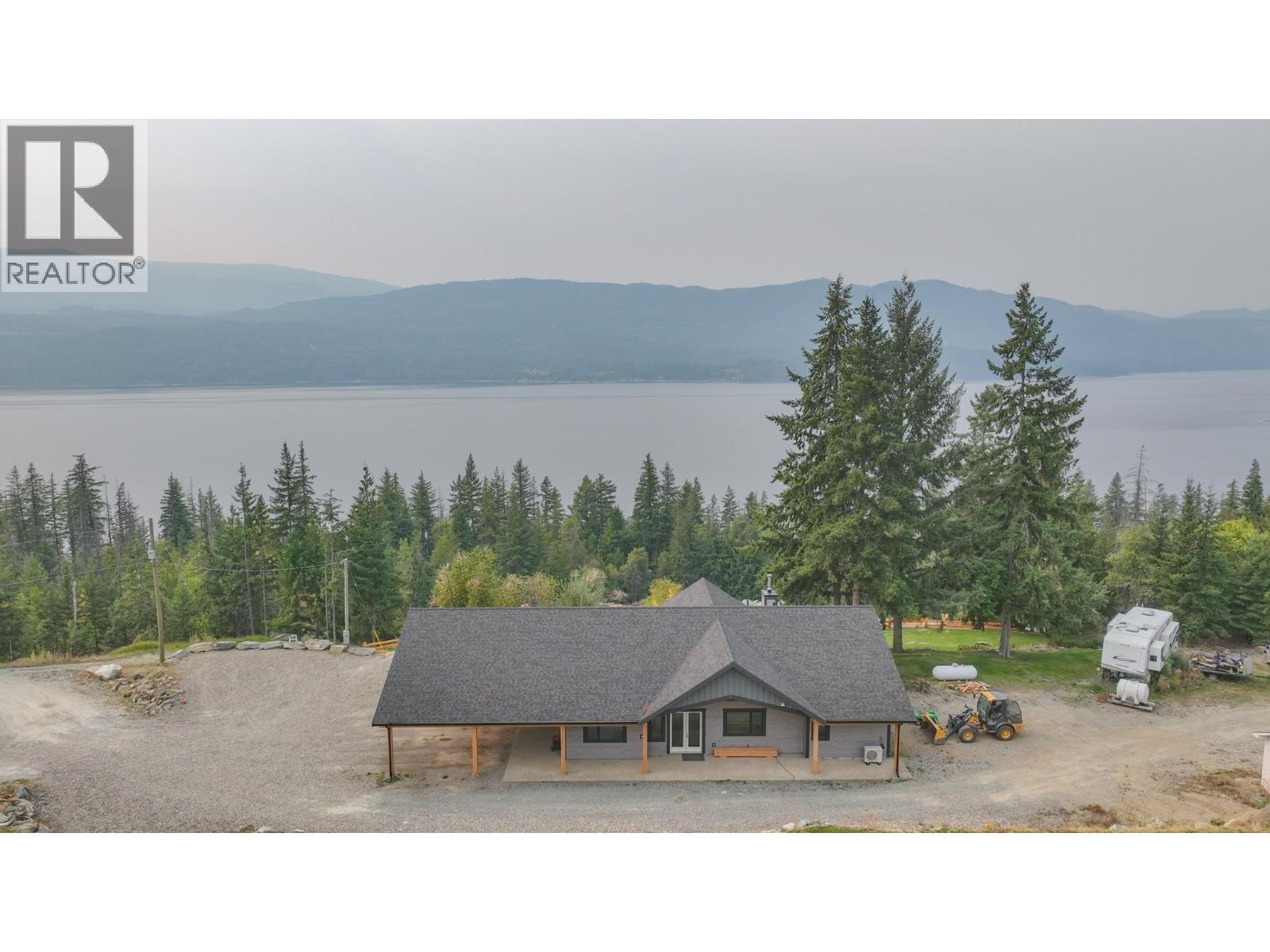 7500 Lonneke Trail, Anglemont, BC - Outdoor With Body Of Water With View