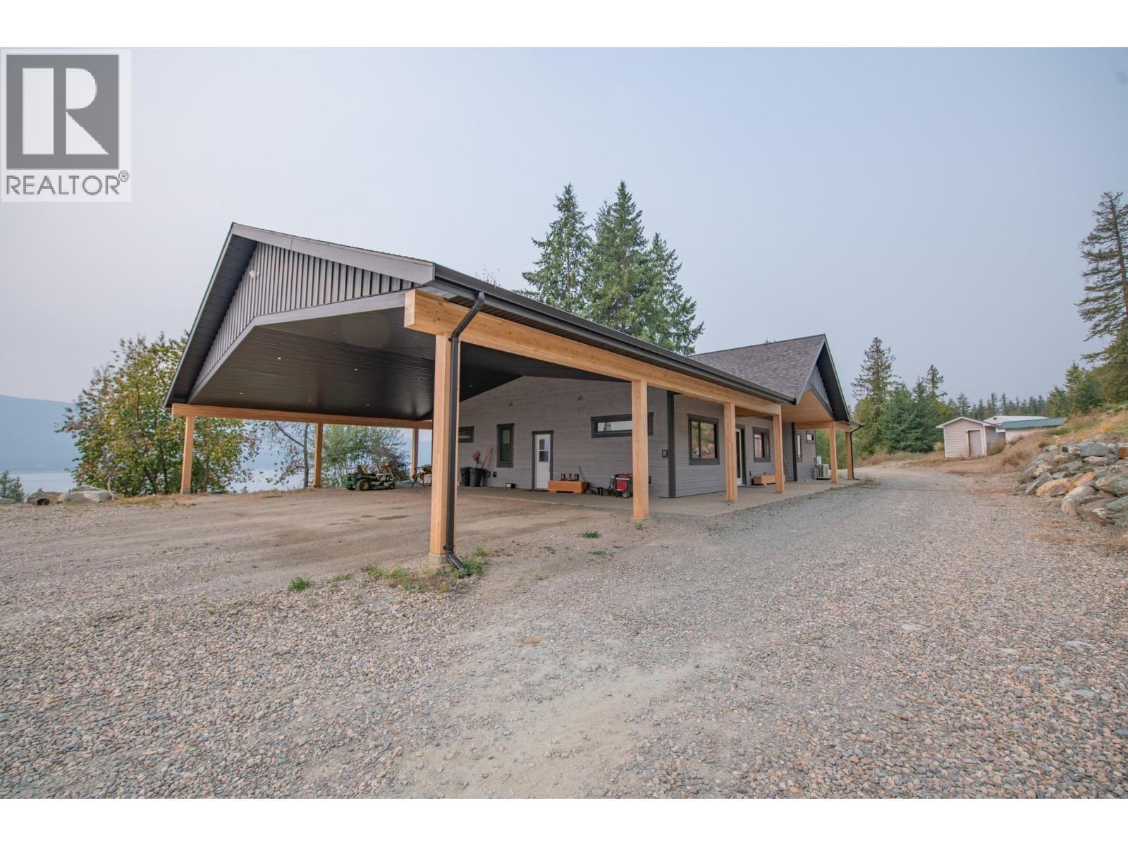 7500 Lonneke Trail, Anglemont, BC - Outdoor