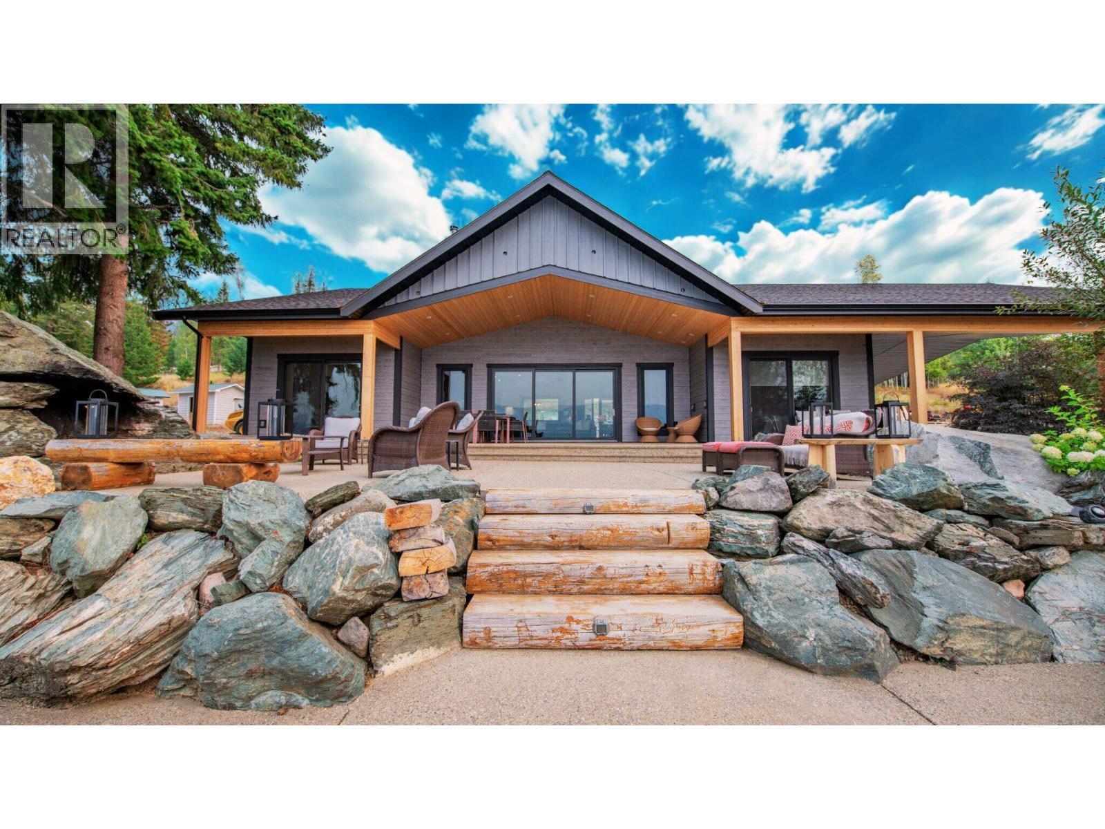 7500 Lonneke Trail, Anglemont, BC - Outdoor