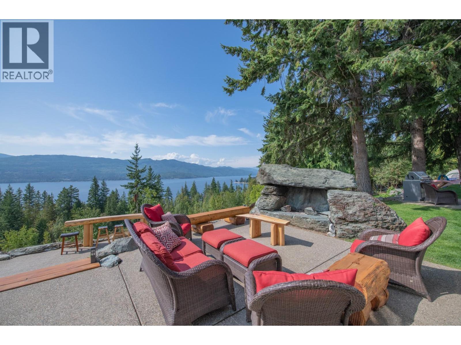 7500 Lonneke Trail, Anglemont, BC - Outdoor With Body Of Water With View
