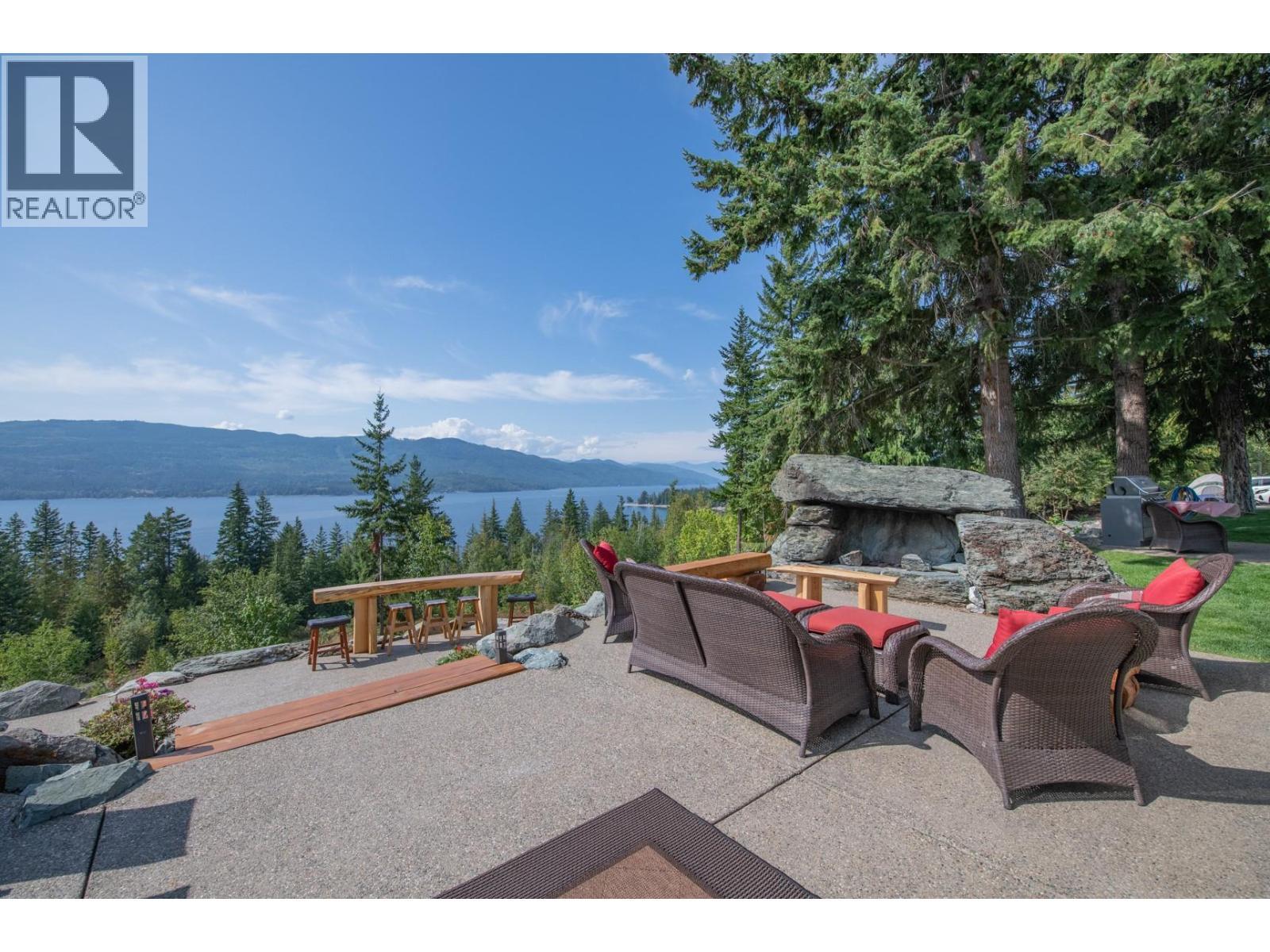 7500 Lonneke Trail, Anglemont, BC - Outdoor With Body Of Water With View