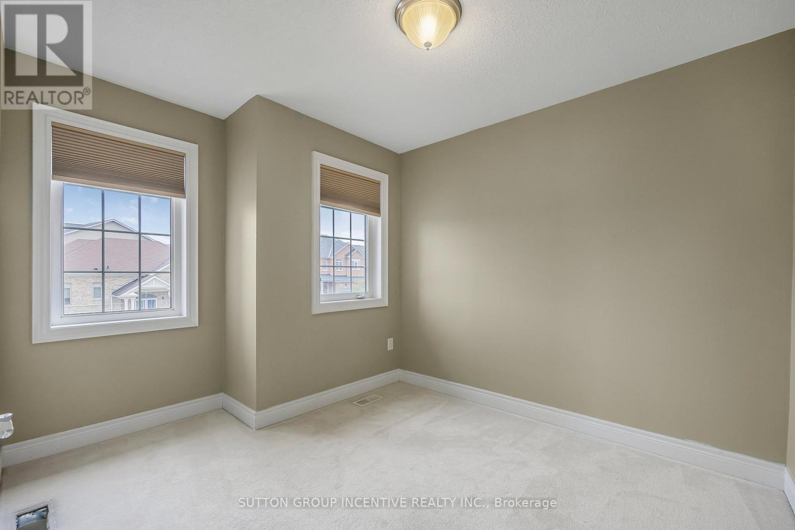 76 Forsyth Crescent, Barrie, ON - Indoor Photo Showing Other Room