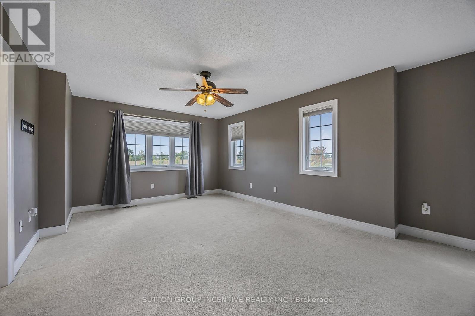 76 Forsyth Crescent, Barrie, ON - Indoor Photo Showing Other Room