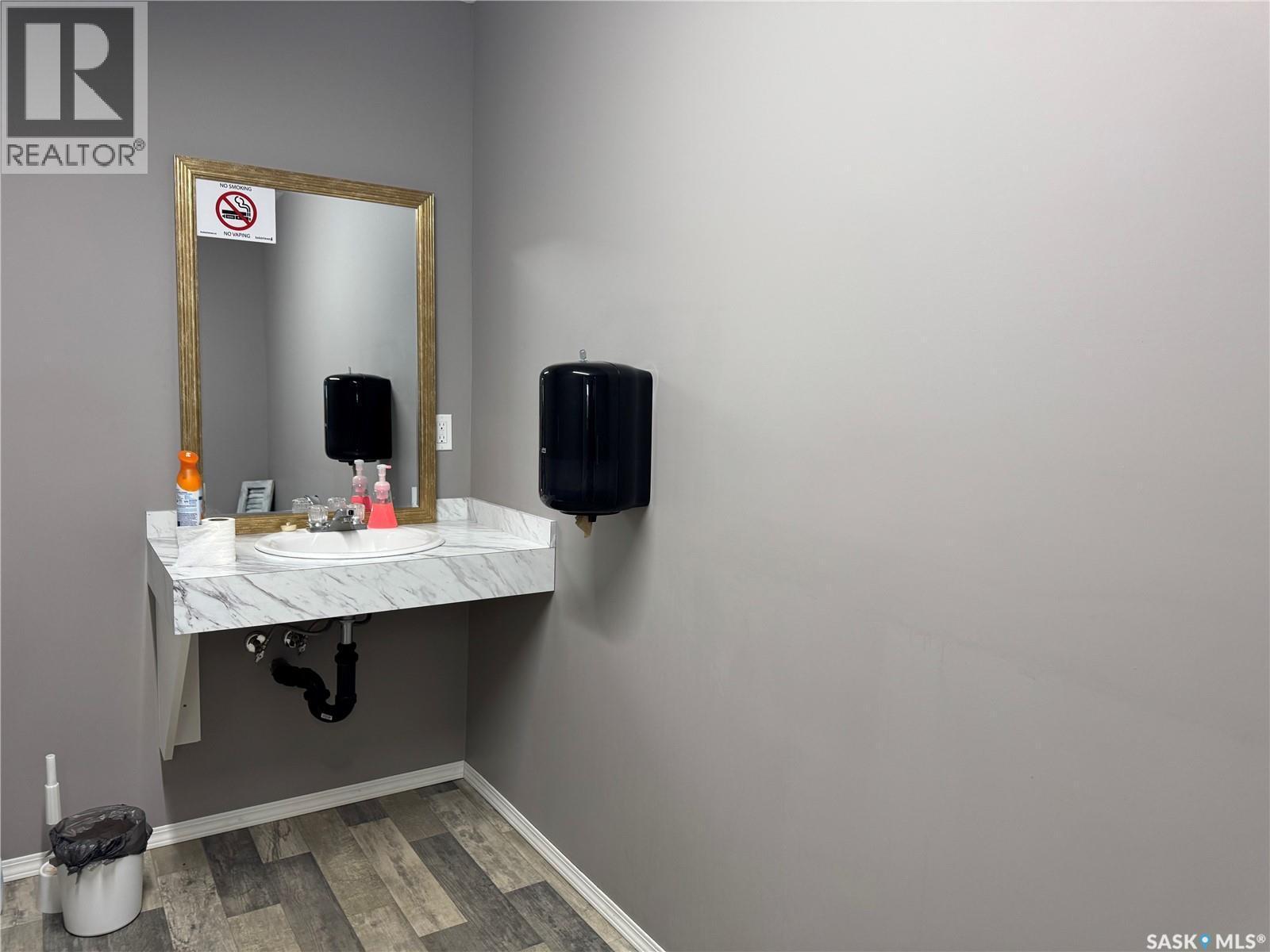 102 Main Street, Limerick, SK