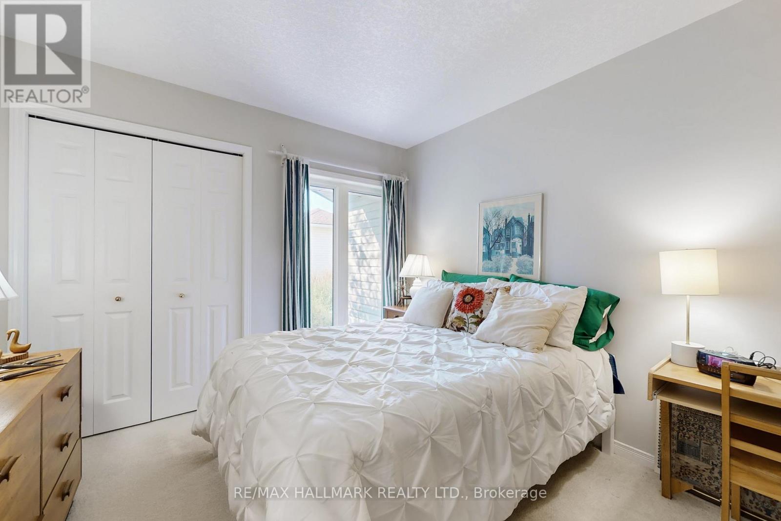 8 Greenfield Place, Wilmot, ON - Indoor Photo Showing Bedroom