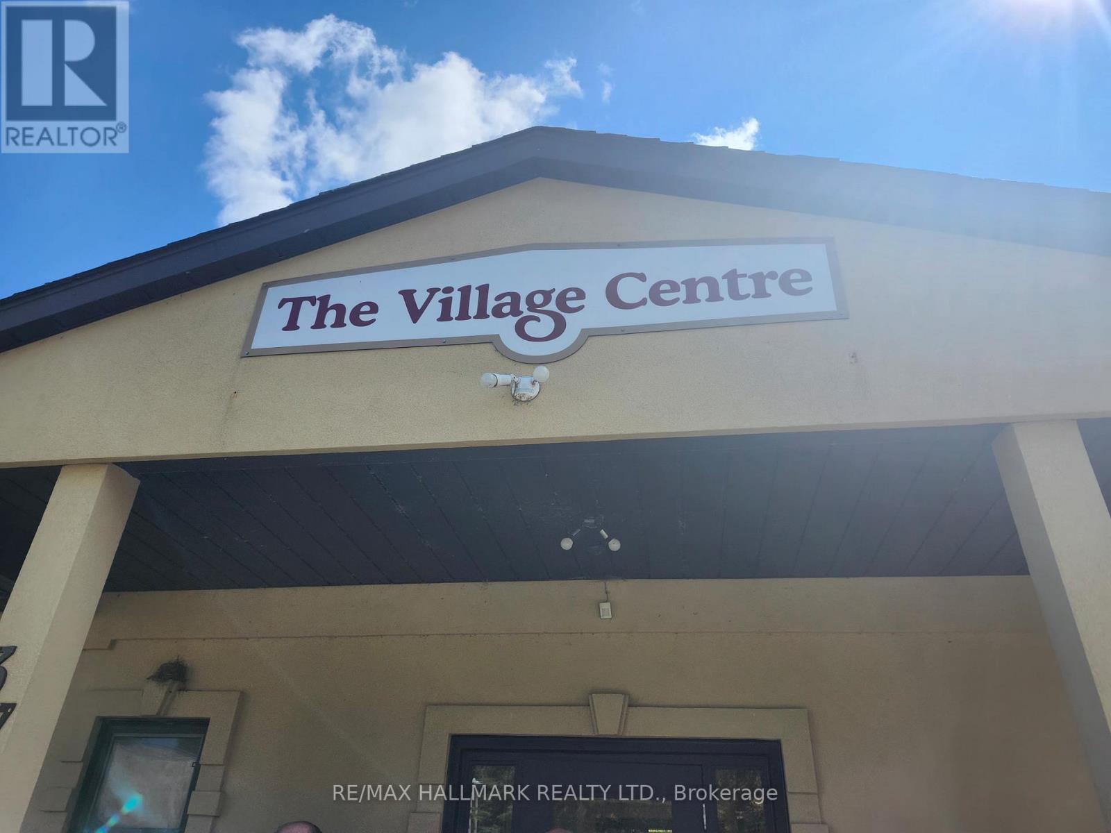 8 Greenfield Place, Wilmot, ON - Outdoor