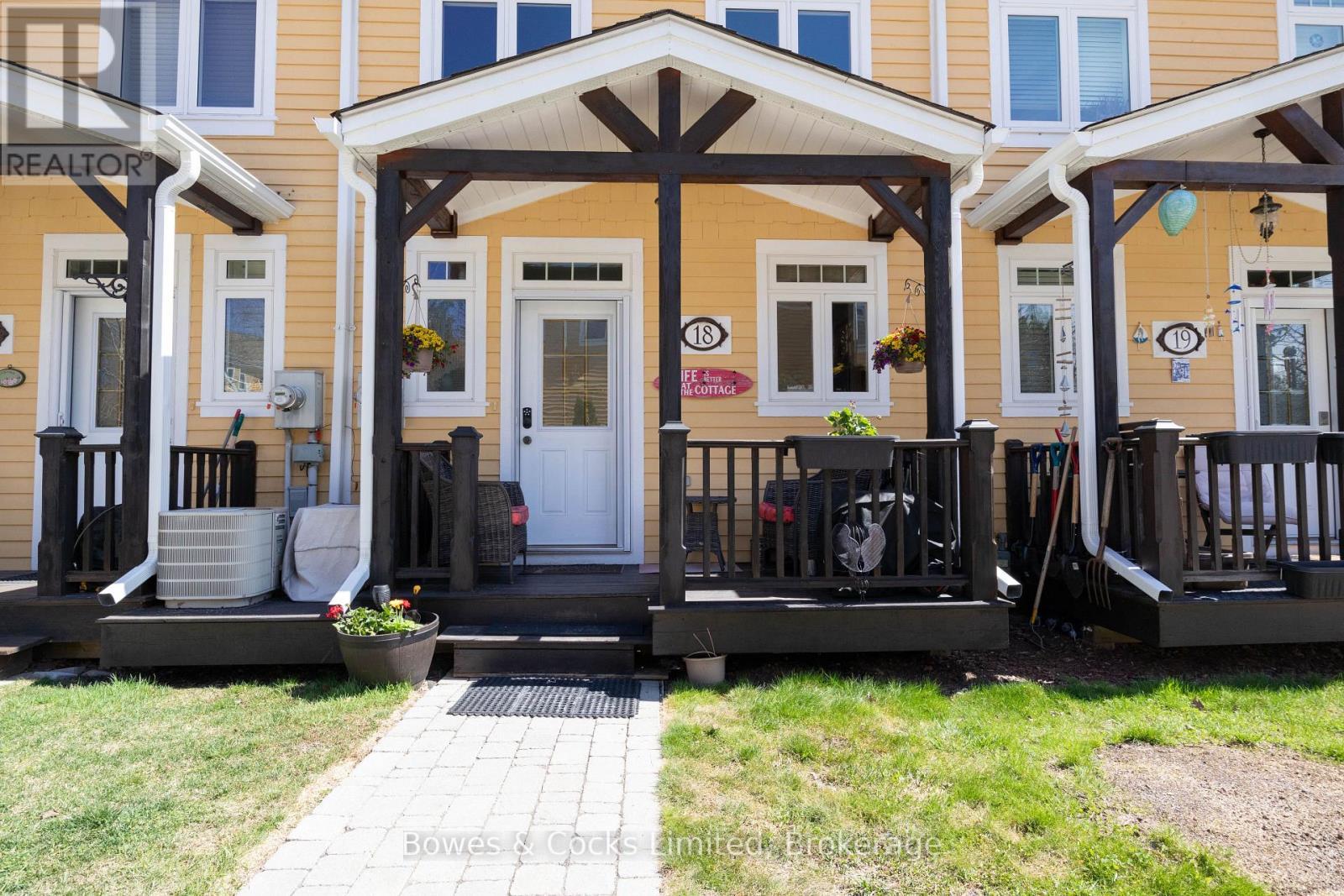 18 - 1579 Anstruther Lake Road, North Kawartha, ON - Outdoor With Facade