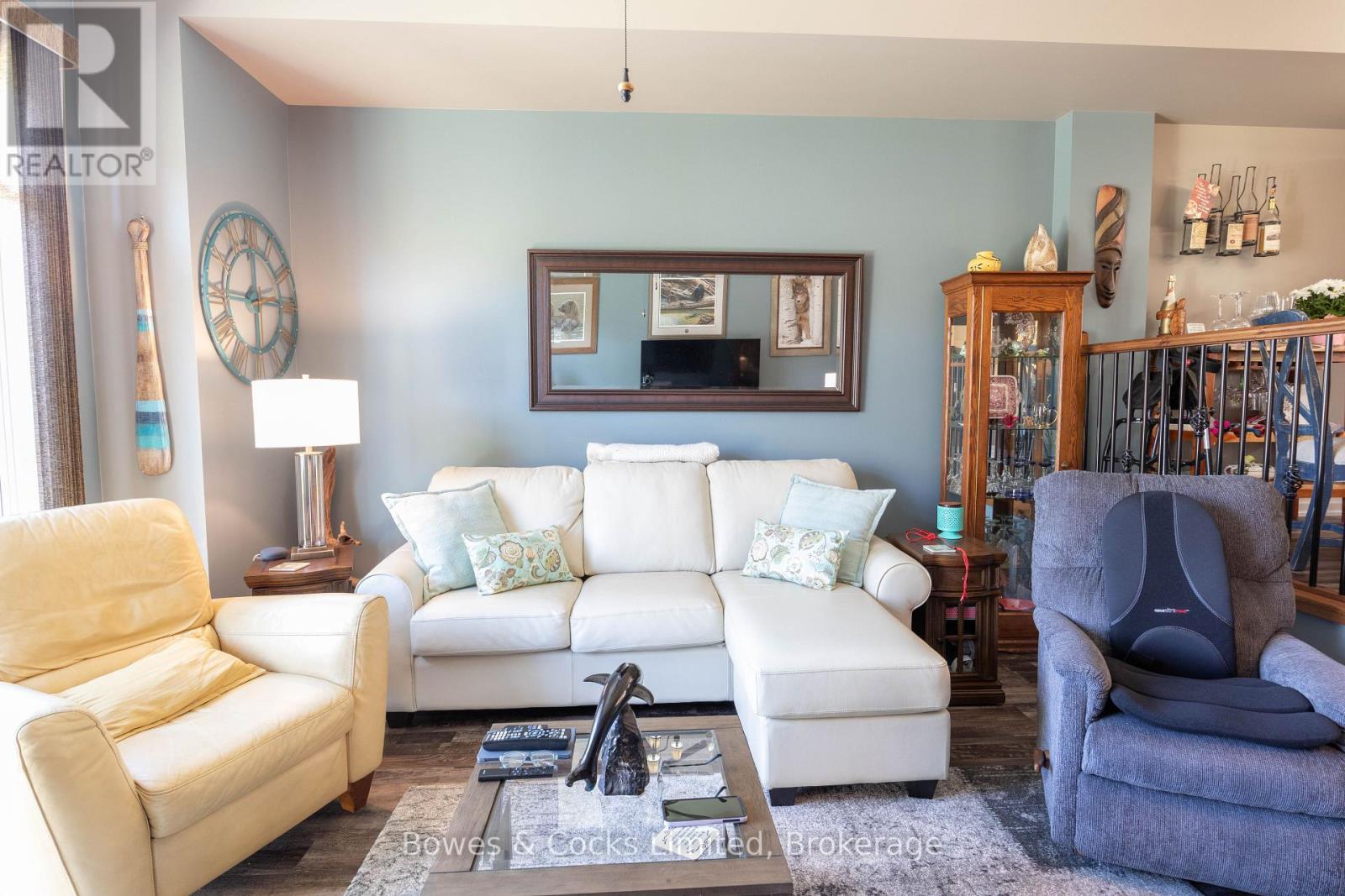18 - 1579 Anstruther Lake Road, North Kawartha, ON - Indoor Photo Showing Living Room