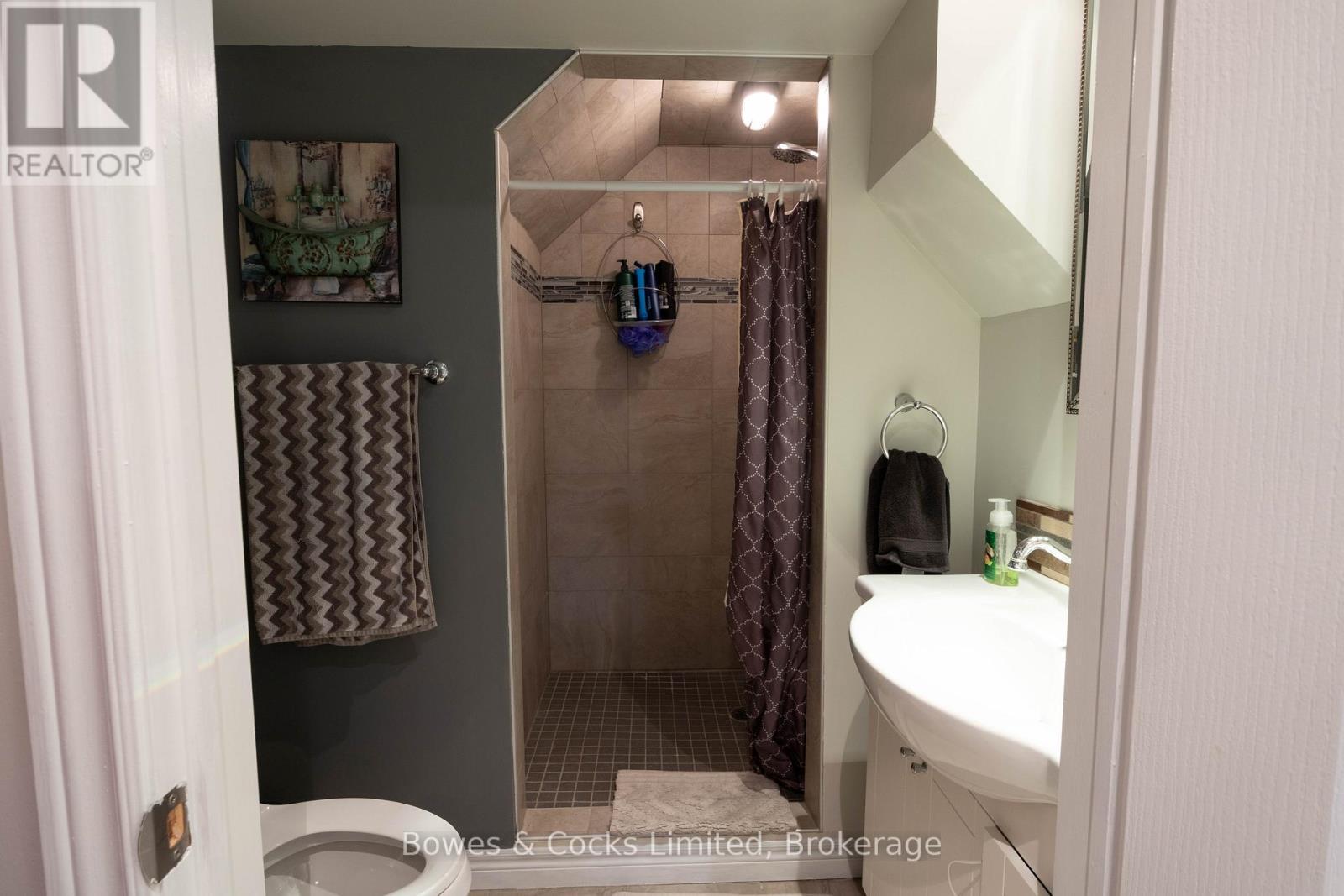 18 - 1579 Anstruther Lake Road, North Kawartha, ON - Indoor Photo Showing Bathroom