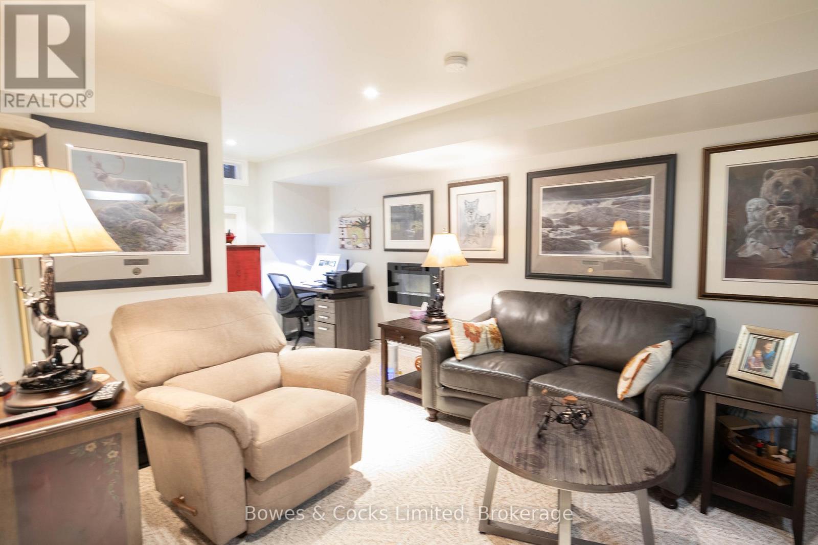 18 - 1579 Anstruther Lake Road, North Kawartha, ON - Indoor Photo Showing Living Room
