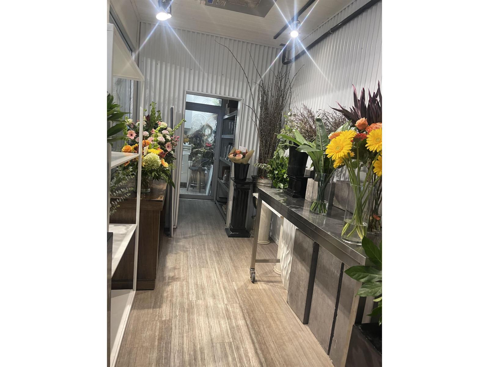 101 33721 South Fraser Way, Abbotsford, BC