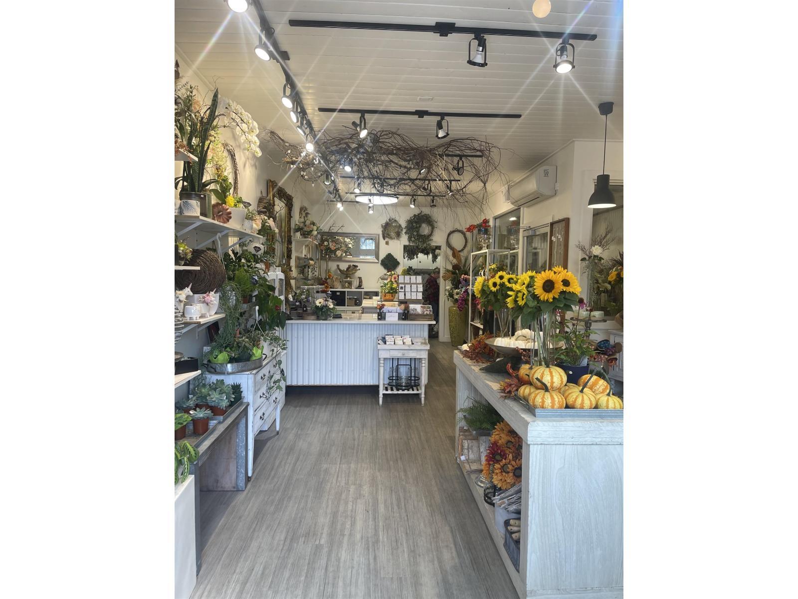 101 33721 South Fraser Way, Abbotsford, BC