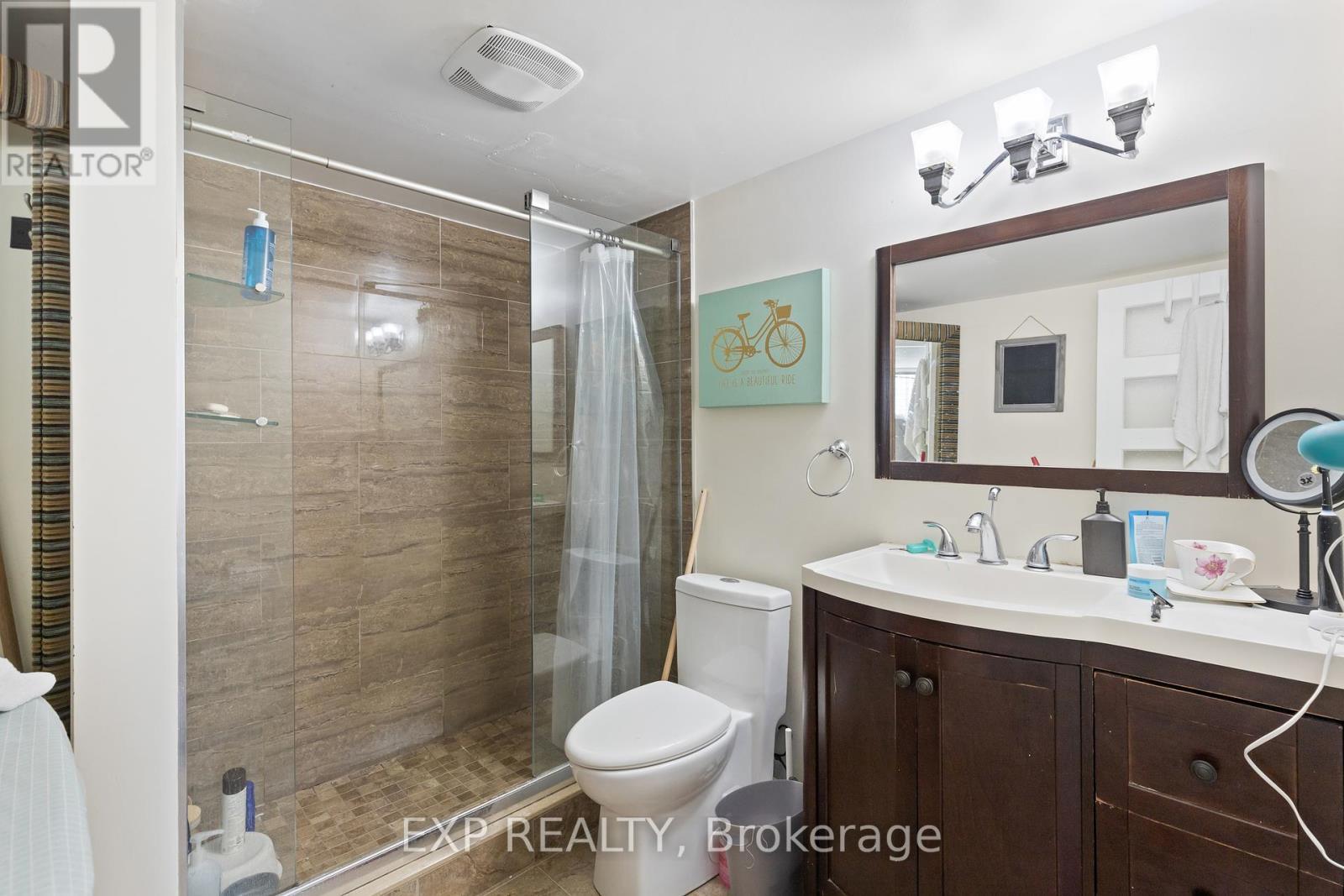 707 - 25 Fairview Road W, Mississauga, ON - Indoor Photo Showing Bathroom