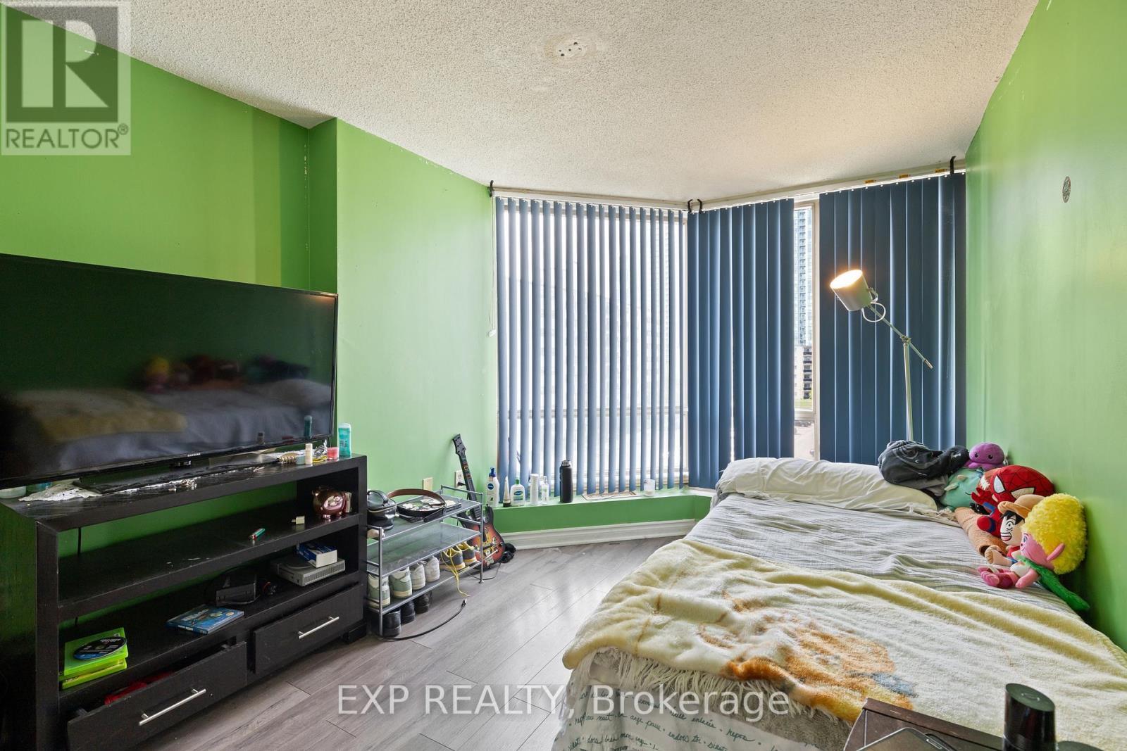 707 - 25 Fairview Road W, Mississauga, ON - Indoor Photo Showing Bedroom