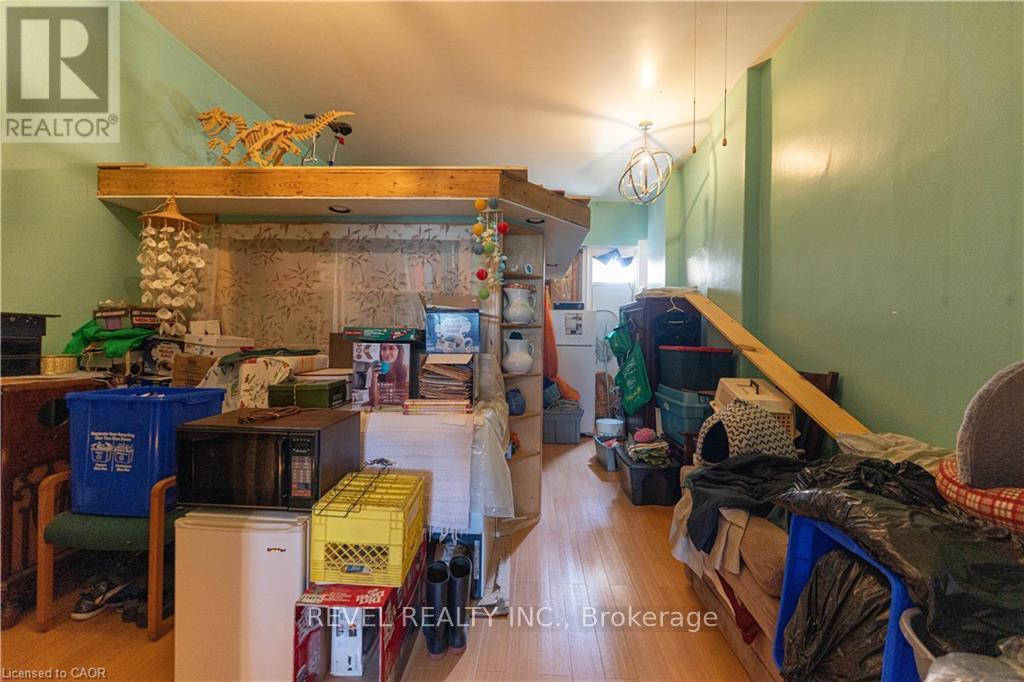 166-168 Macnab Street N, Hamilton, ON - Indoor Photo Showing Other Room