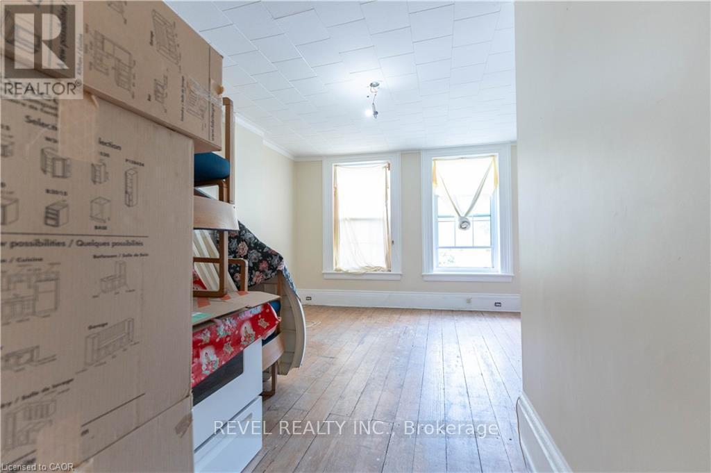 166-168 Macnab Street N, Hamilton, ON - Indoor Photo Showing Other Room