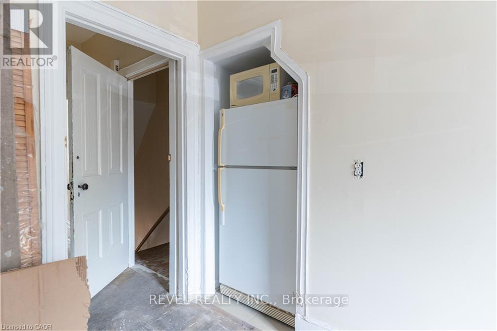 166-168 Macnab Street N, Hamilton, ON - With Exterior