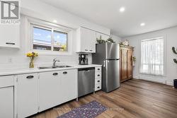 Updated kitchen w stainless appliances -