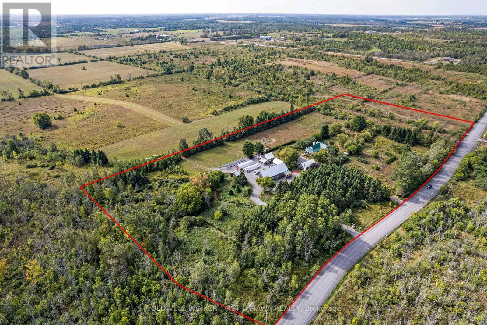 Lot lines are approximate - 3840 Old Almonte Road, Ottawa, ON