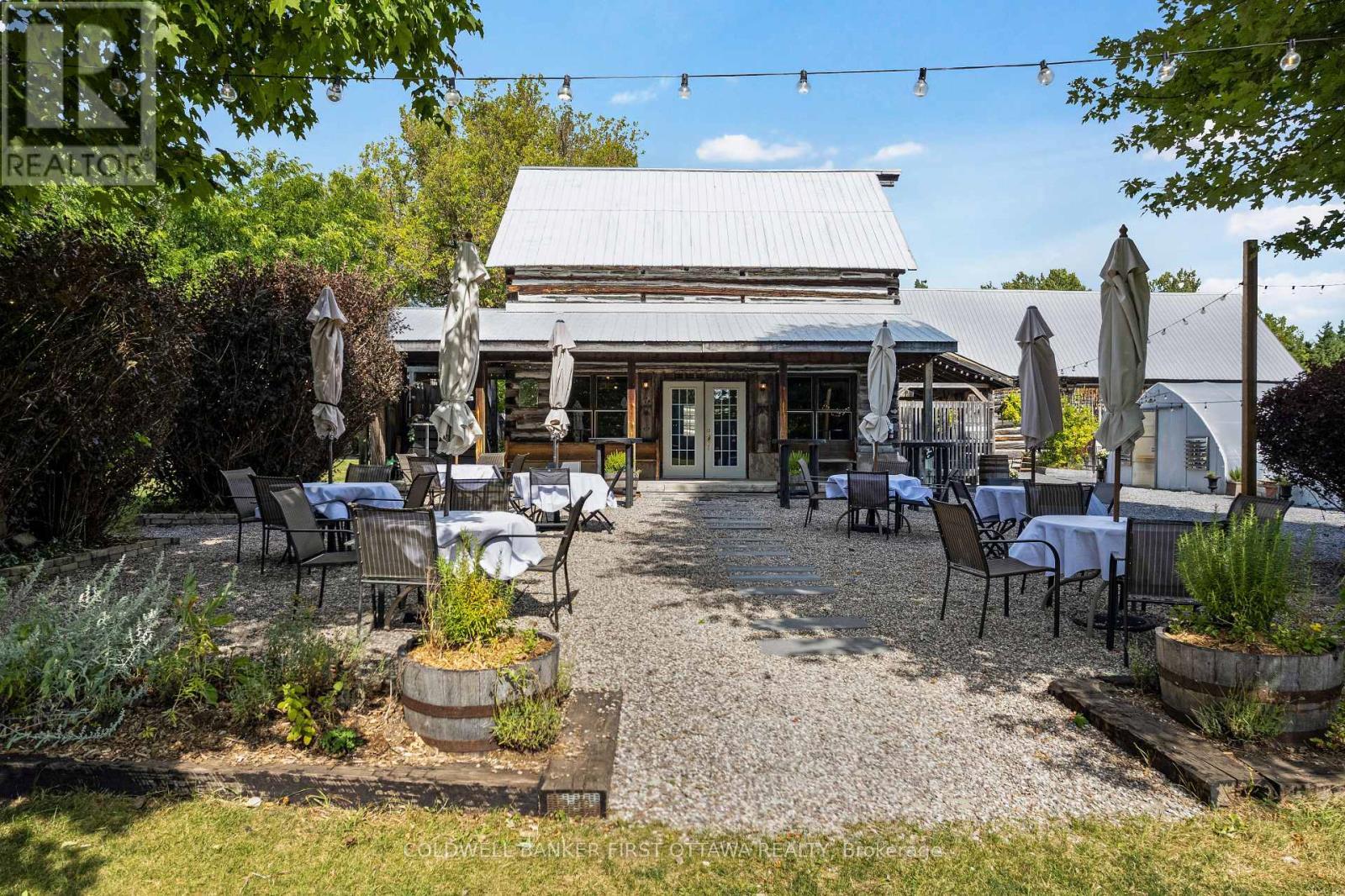 Post-ceremony cocktail patio - 3840 Old Almonte Road, Ottawa, ON