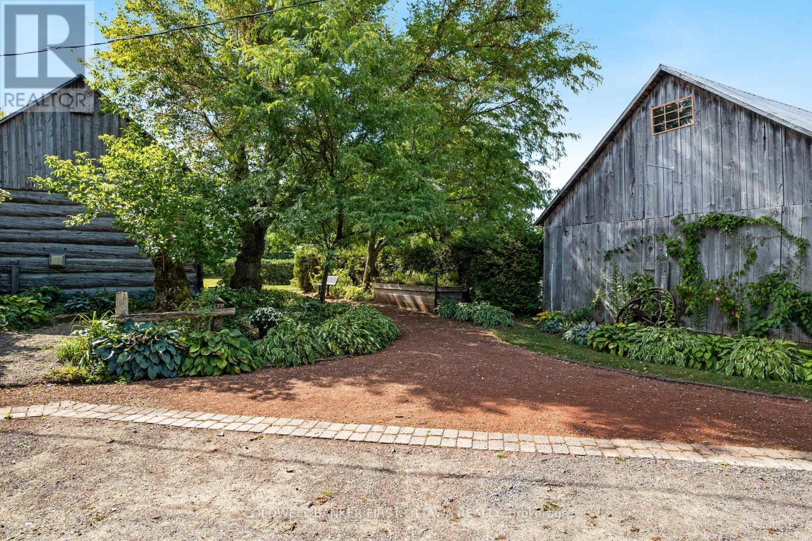 Path To Wedding Venue - 3840 Old Almonte Road, Ottawa, ON