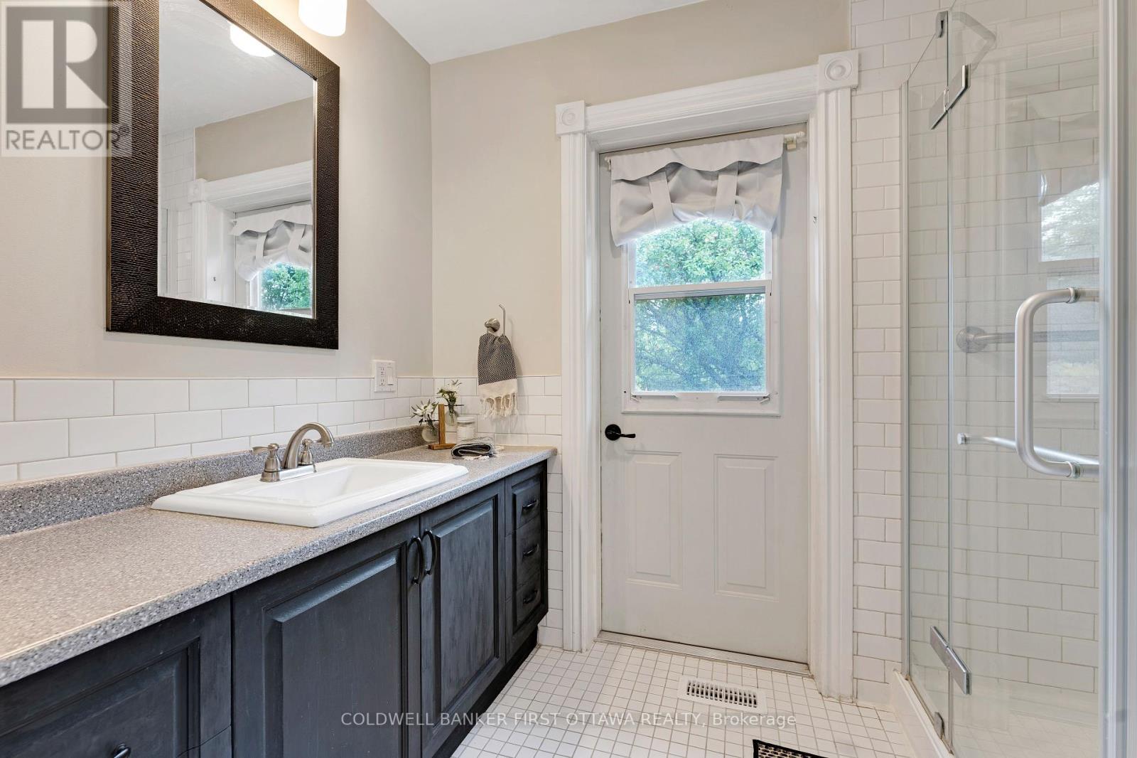Primary Ensuite - 3840 Old Almonte Road, Ottawa, ON
