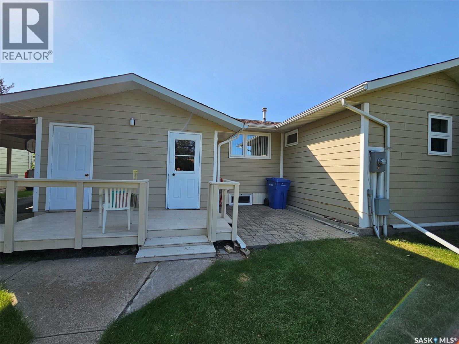 311 6Th Street W, Carlyle, SK - Outdoor With Exterior