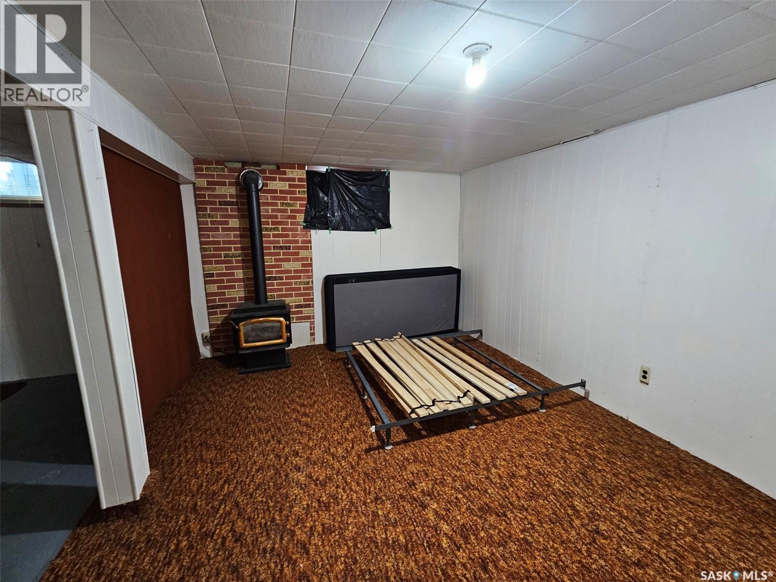 311 6Th Street W, Carlyle, SK - Indoor Photo Showing Other Room