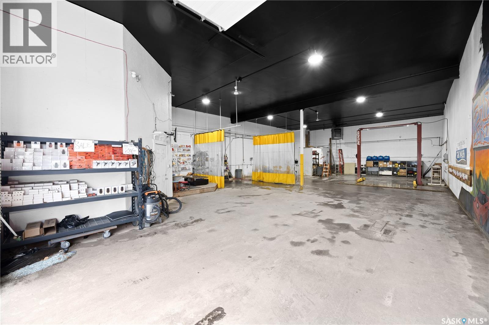 1004 17Th Street W, Saskatoon, SK