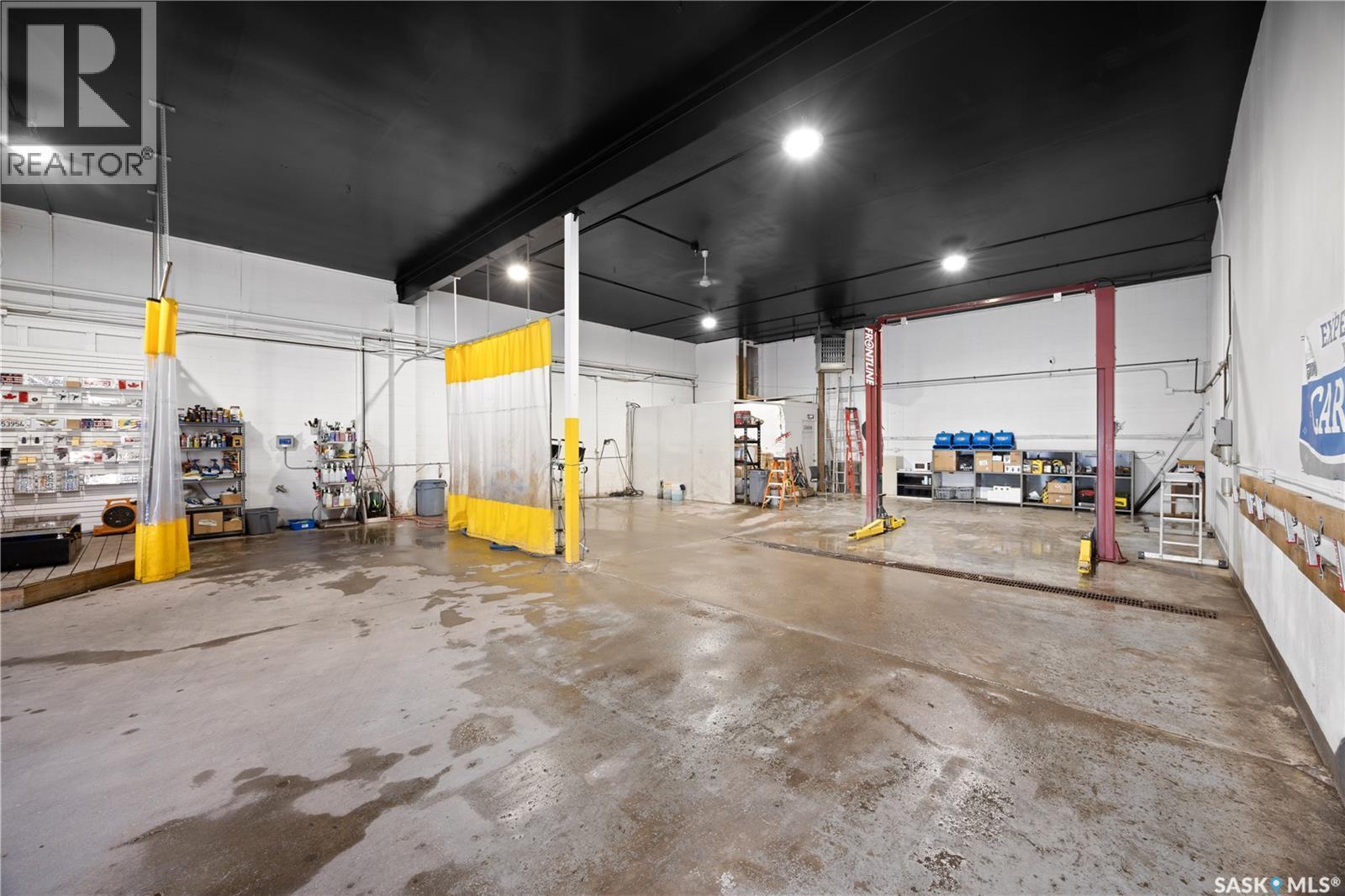 1004 17Th Street W, Saskatoon, SK