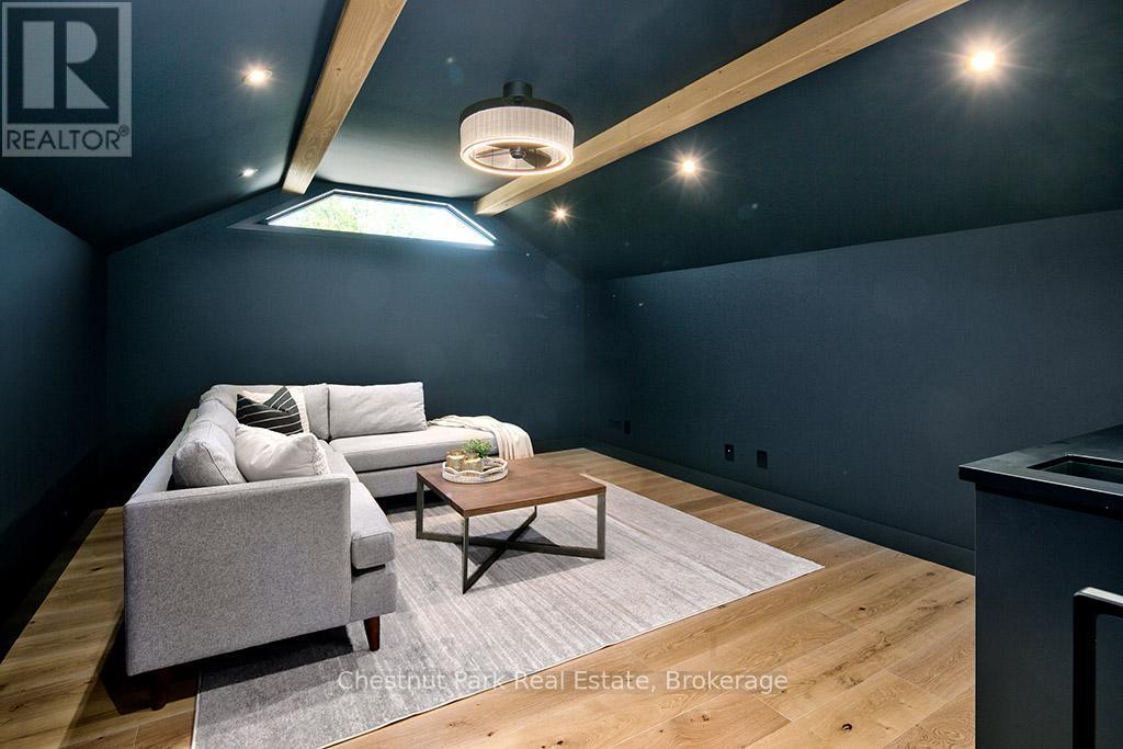 2237 Shore Lane, Wasaga Beach, ON - Indoor Photo Showing Other Room