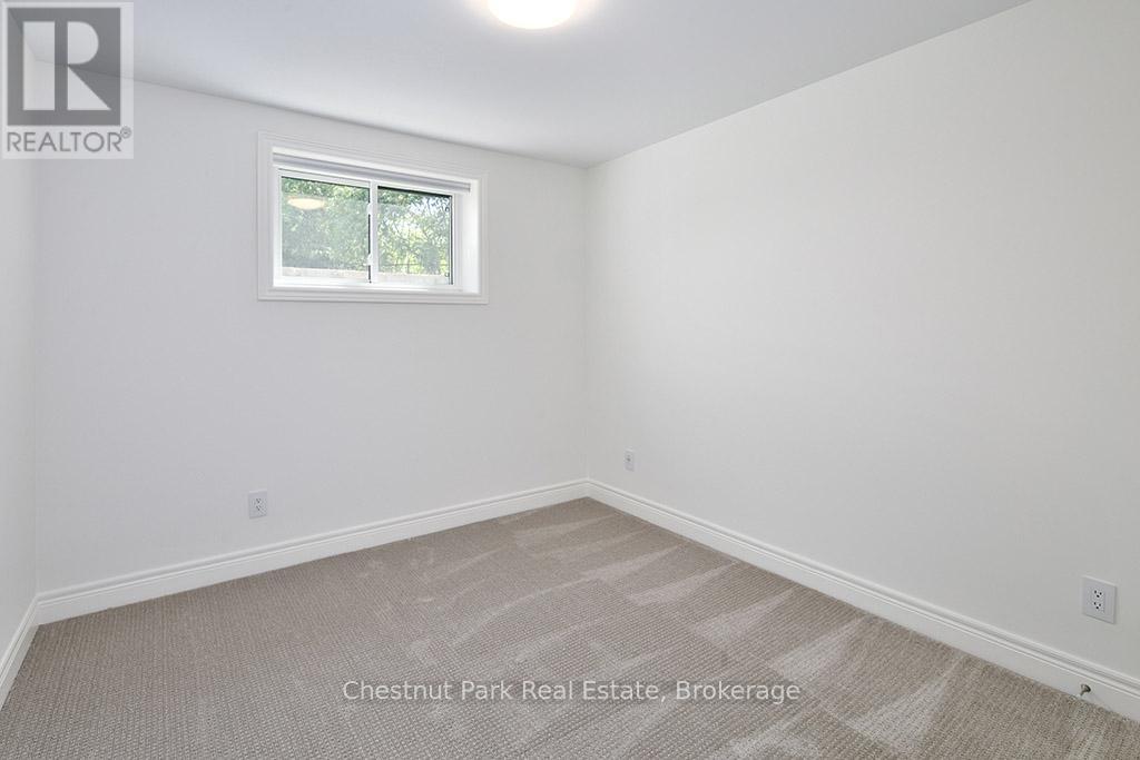 2237 Shore Lane, Wasaga Beach, ON - Indoor Photo Showing Other Room